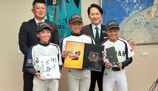 津田ソフトボールクラブ（小倉南区）所属3選手が国際大会への出場を北九州市長に報告